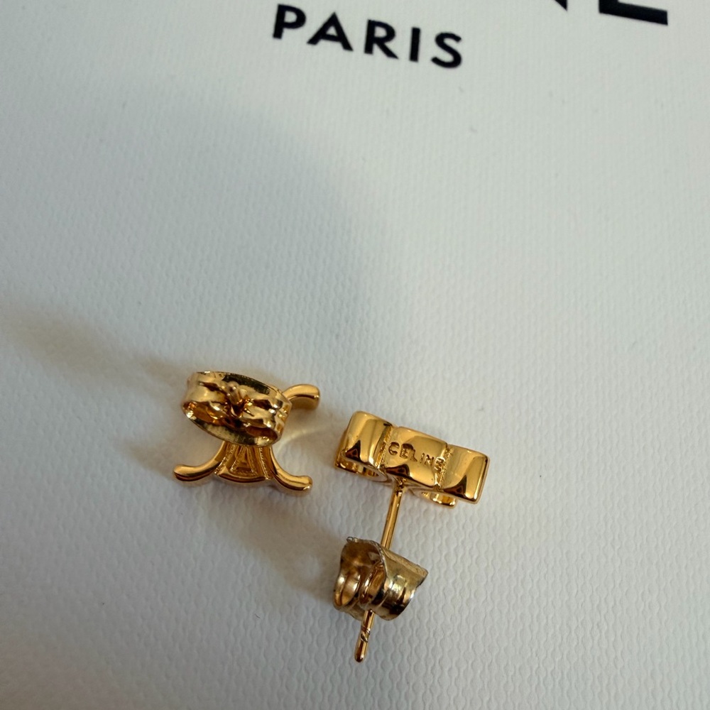 CELINE TRIOMPHE STUDS IN BRASS WITH GOLD FINISH - Picture 5 of 6